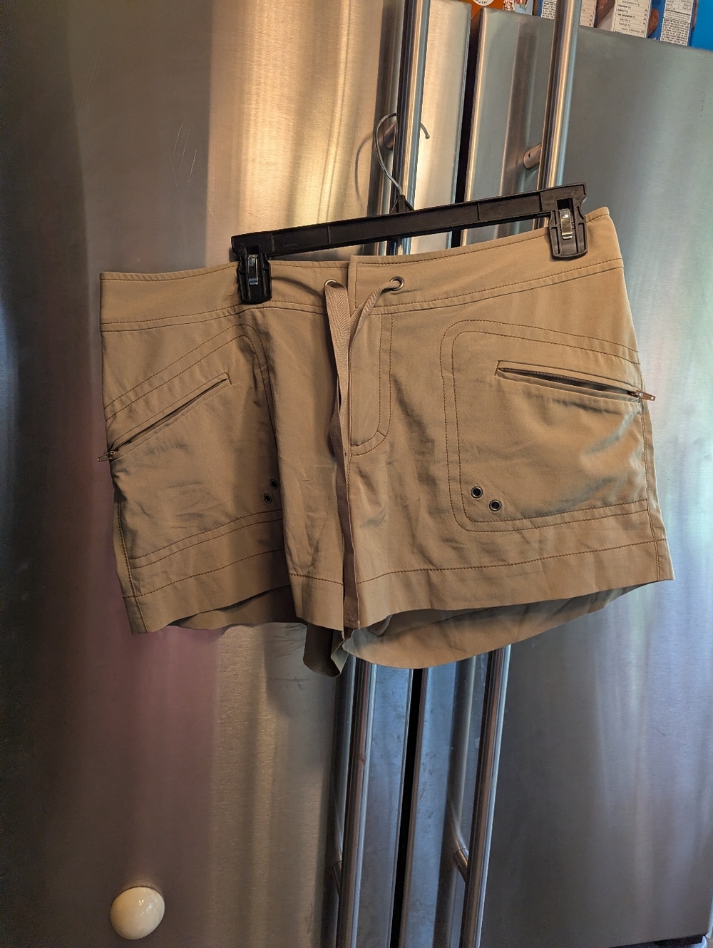 Excellent Athleta Tan Drawstring Waist Zipper Frt Back Pockets 4" Inseam Sz 12